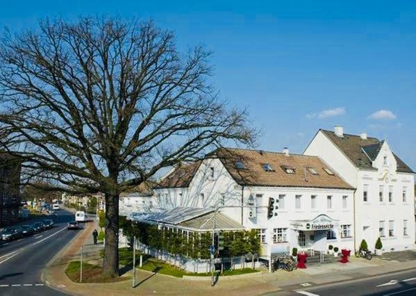 Hotel Friedenseiche ノイキルヒェン・フイン エクステリア 写真