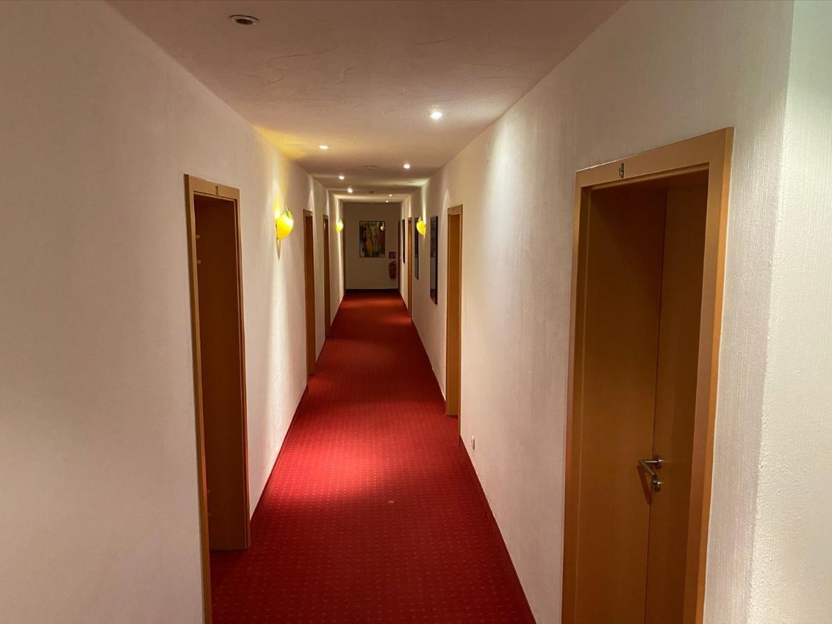 Hotel Friedenseiche ノイキルヒェン・フイン エクステリア 写真